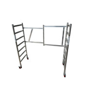 Rozłożona główna część rusztowania aluminiowego AKSO Easy